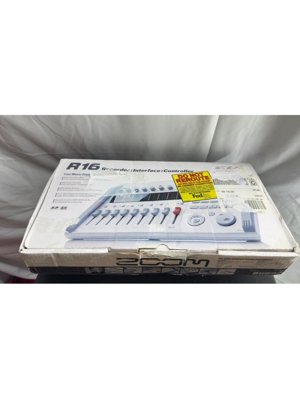 Zoom R16 Portable Multitrack Recorder Controller and Interface